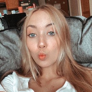 Meet your Posher, Suzanne